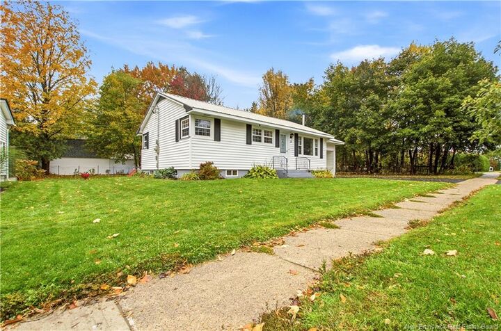 Property Photo:  22 Bailey Avenue  NB E3A 1H5 
