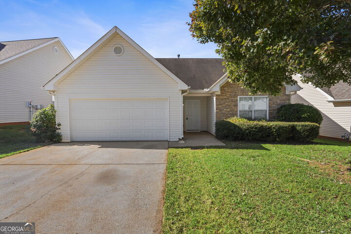 Property Photo: 95 Collins Trace GA 30016