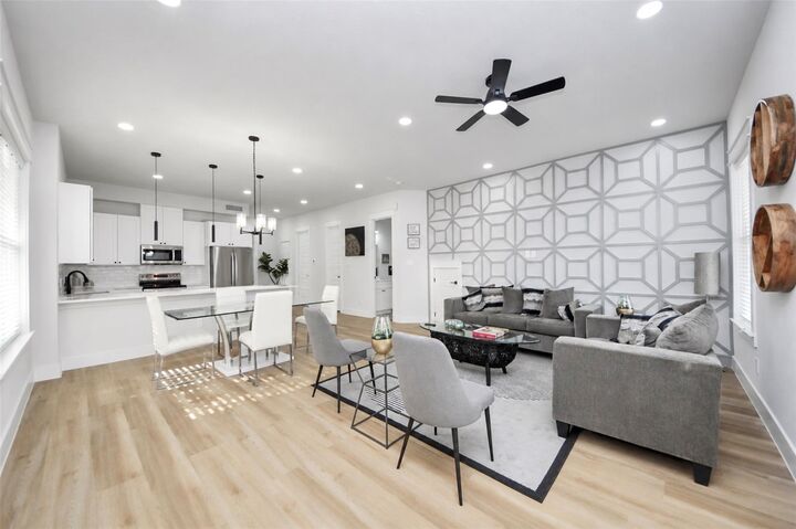 Property Photo: 1510 E 31st Street TX 77022