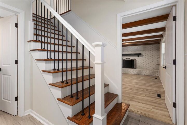 Property Photo:  1001 NE 46th Terrace  MO 64116 