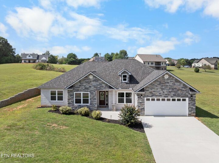 Property Photo:  227 Sugar Maple Court  TN 37354 