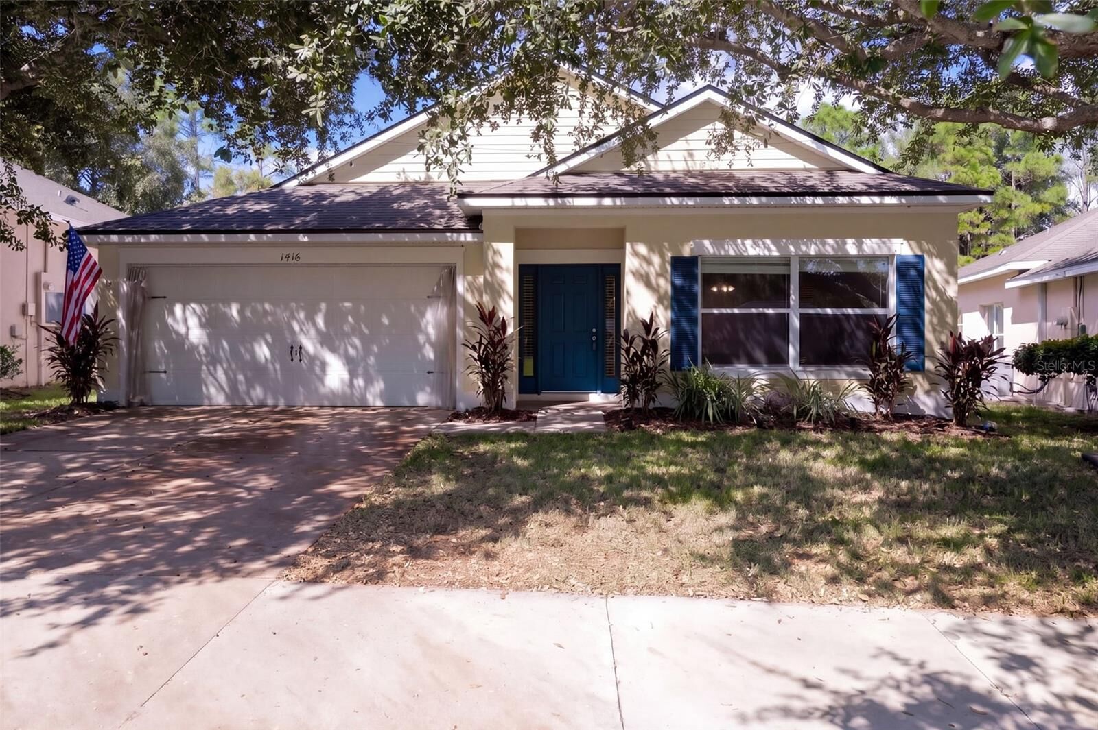 Property Photo:  1416 Longville Circle  FL 32778 