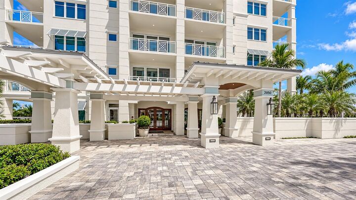 Property Photo: 2050 Benjamin Franklin Drive B704 FL 34236