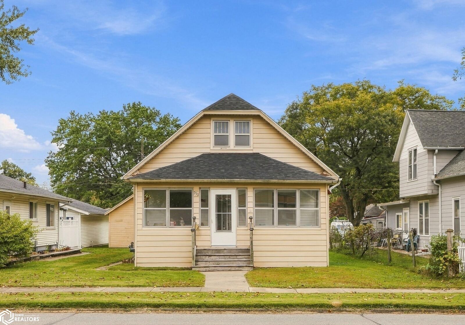 Property Photo:  533 S Plane Street  IA 52601 
