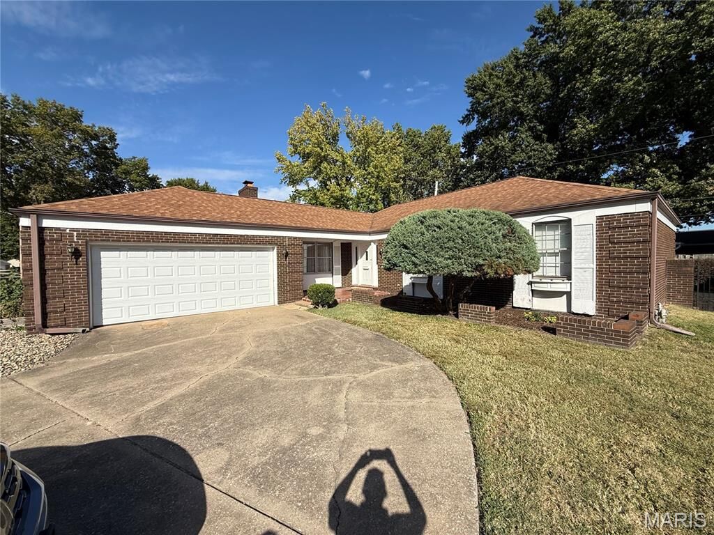 Property Photo:  3404 Princeton Drive  IL 62040 