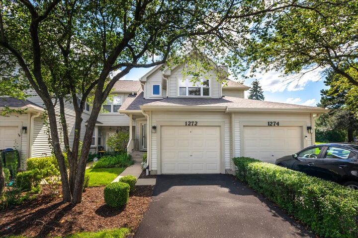 Property Photo:  1272 Tennyson Lane 1272  IL 60540 