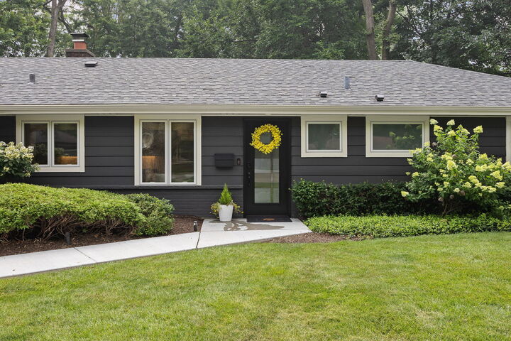 Property Photo:  1909 Martingale Road  IL 60187 