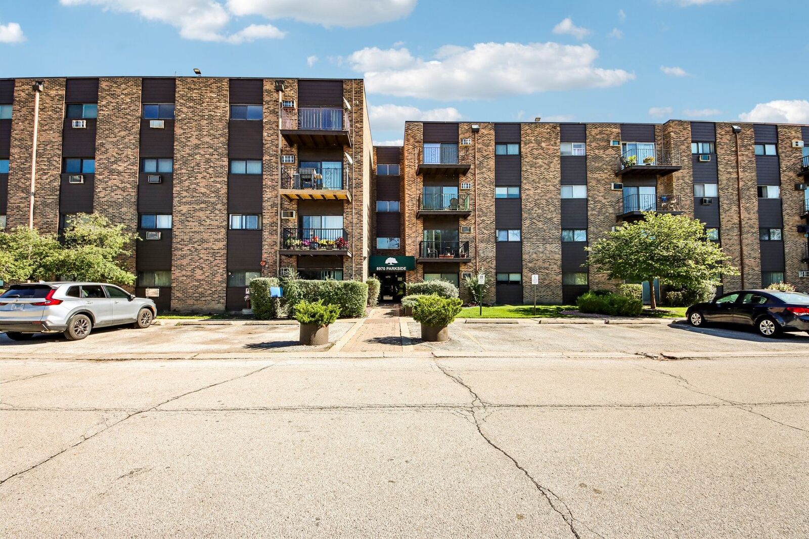 Property Photo:  8970 N Parkside Avenue 304  IL 60016 