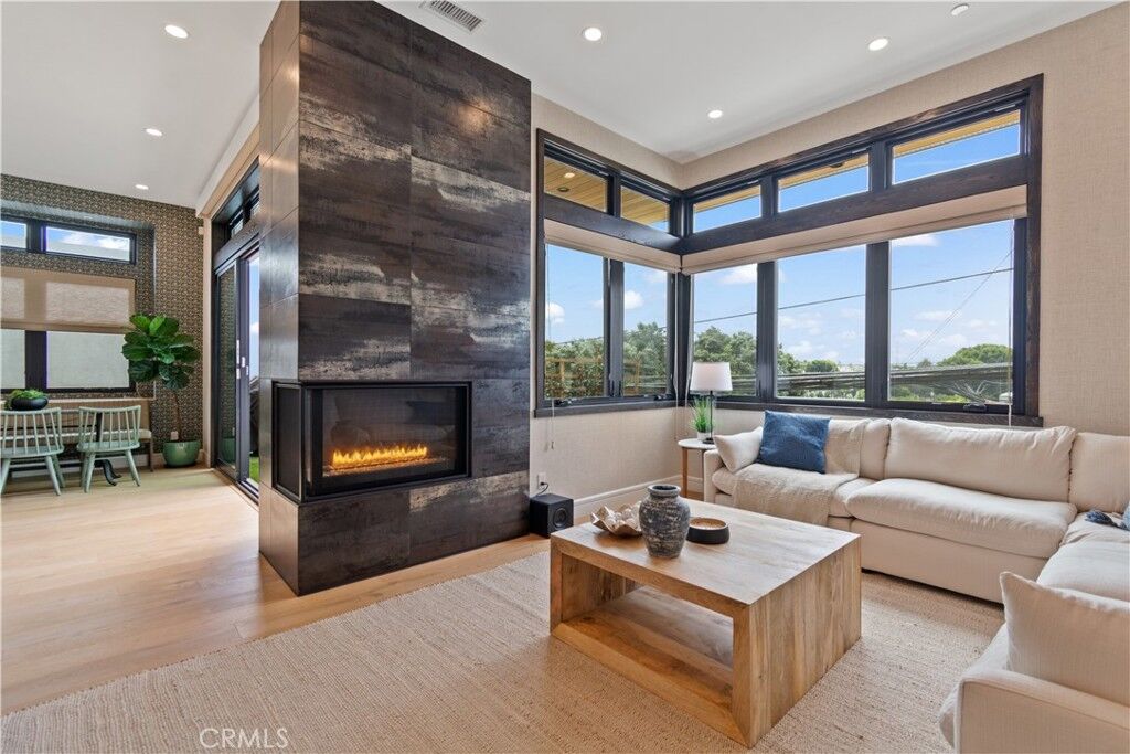Property Photo: 802 Bard CA 90254