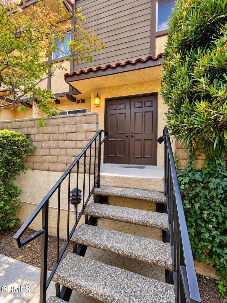 Property Photo:  2718 Piedmont Avenue 9  CA 91020 