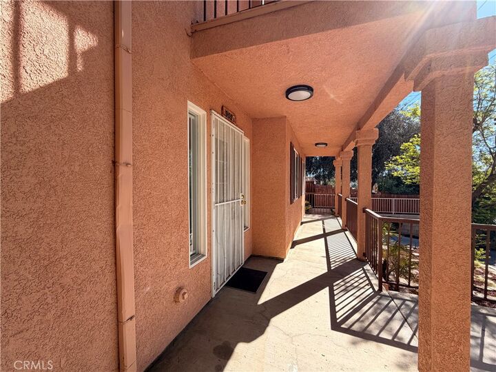 Property Photo:  905 W Sumner A & B  CA 92530 