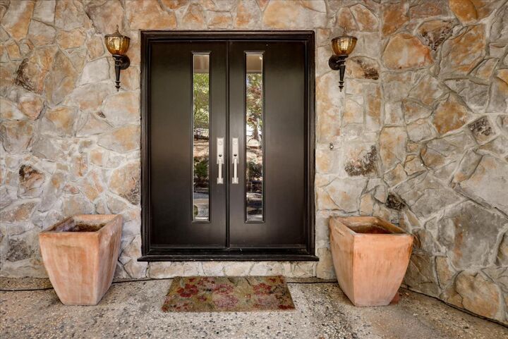 Property Photo: 11995 Alta Sierra Drive CA 95949
