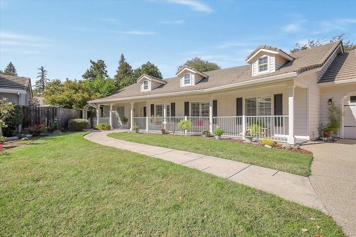 Property Photo: 830 Teal Court CA 95991