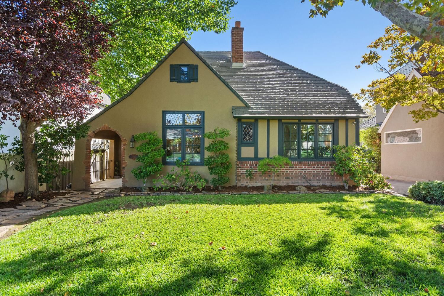 Property Photo:  1303 39th Street  CA 95816 