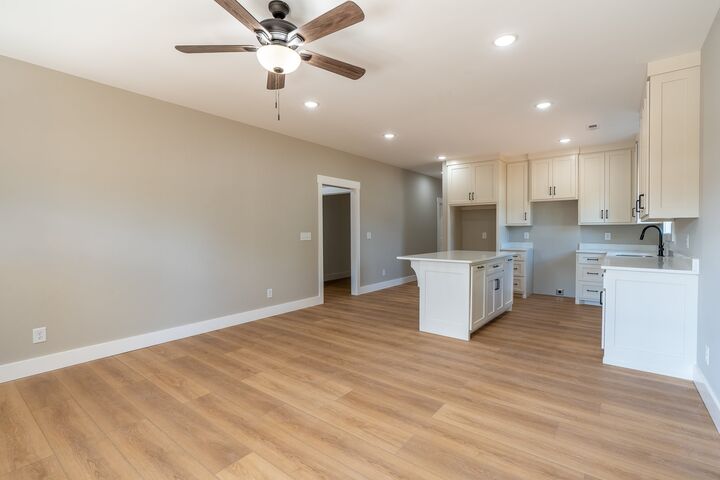 Property Photo:  702 1st St  TN 38464 