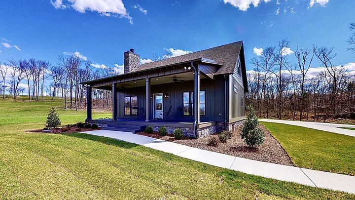 Property Photo:  2550 Fairfield Pike  TN 37160 