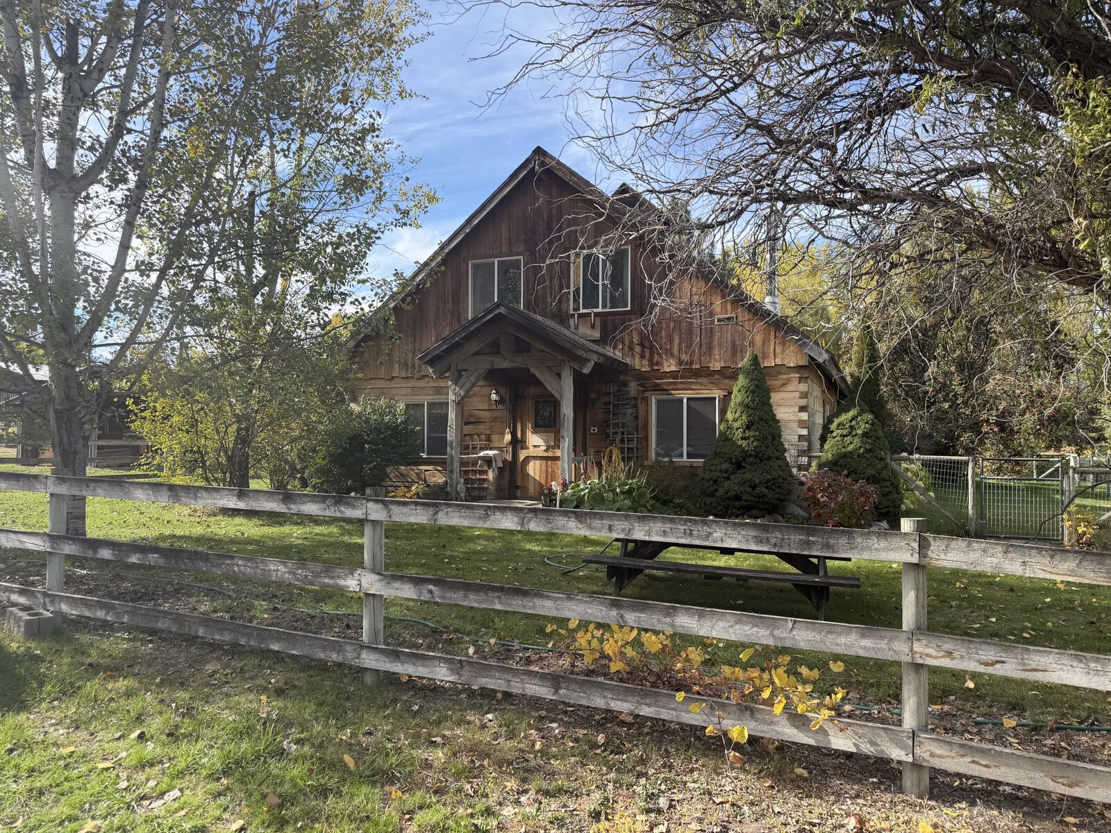 Property Photo: 3383 Hwy 25 Hwy N WA 99157