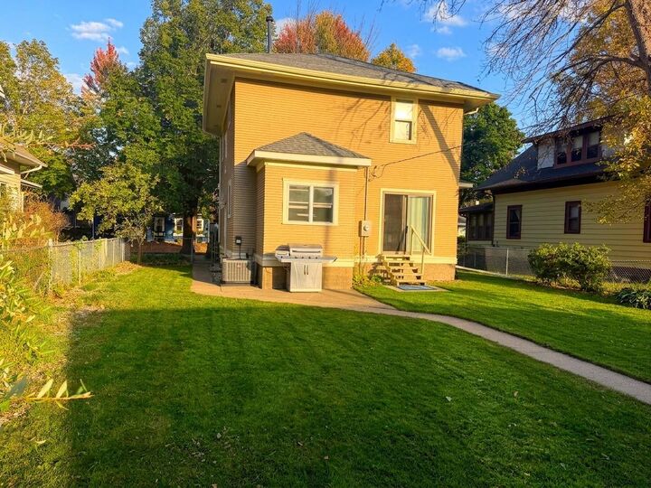 Property Photo:  609 Wall Street  MN 56003 