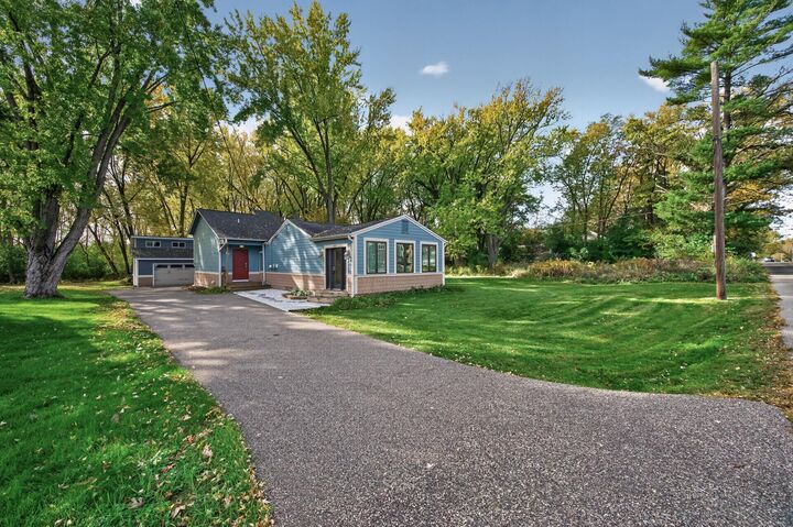 Property Photo:  2064 Stillwater Street  MN 55110 