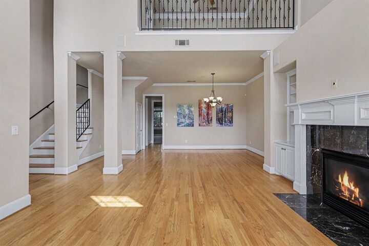 Property Photo:  2811 Welborn Street  TX 75219 