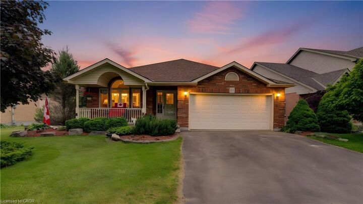 Property Photo:  599 Coldstream Drive  ON N2V 2H3 