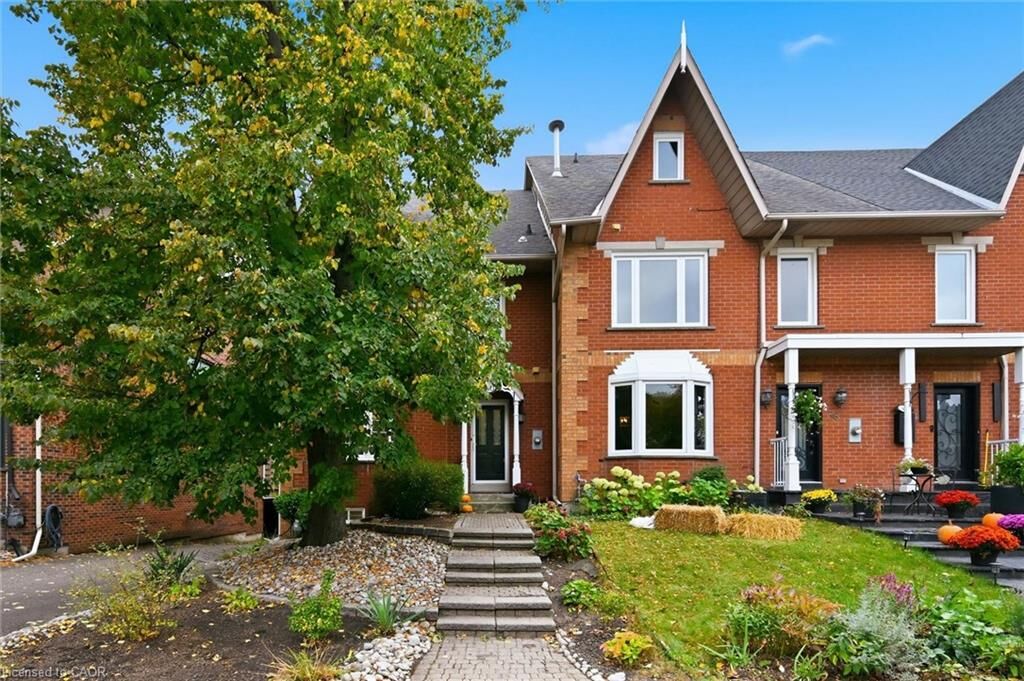 Property Photo:  50 Edgewater Drive  ON L8E 4Z3 