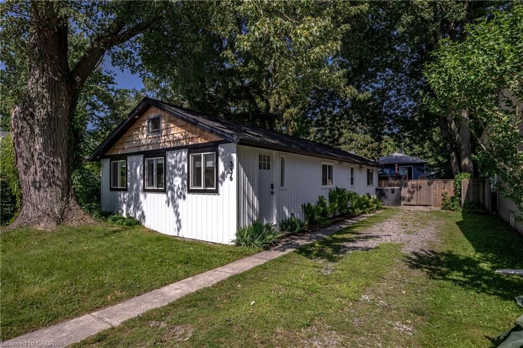 Property Photo:  336 Eastwood Avenue  ON L0S 1B0 
