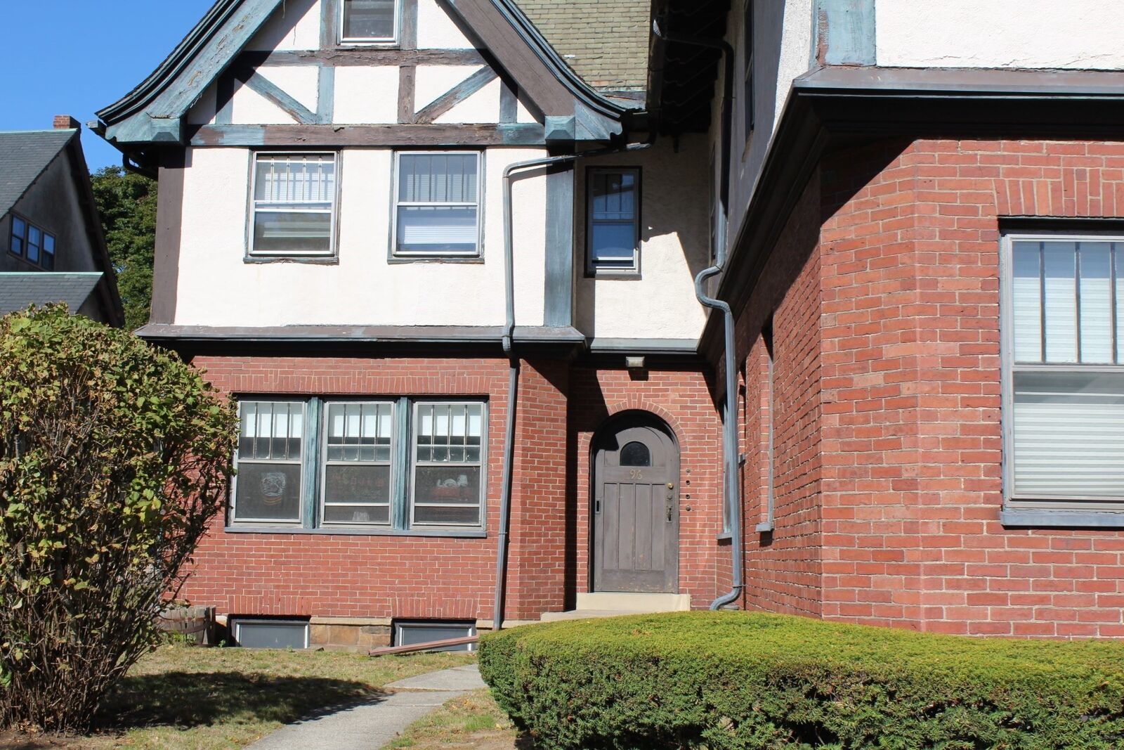 Property Photo:  96 Mt. Auburn 96  MA 02472 