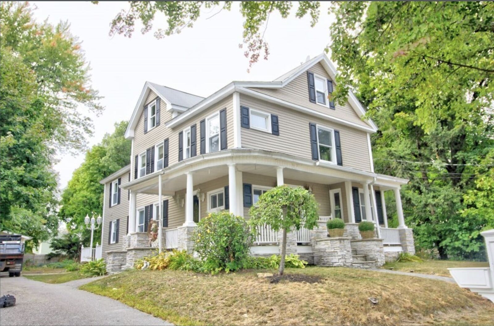 Property Photo:  74 Arlington St  MA 01453 