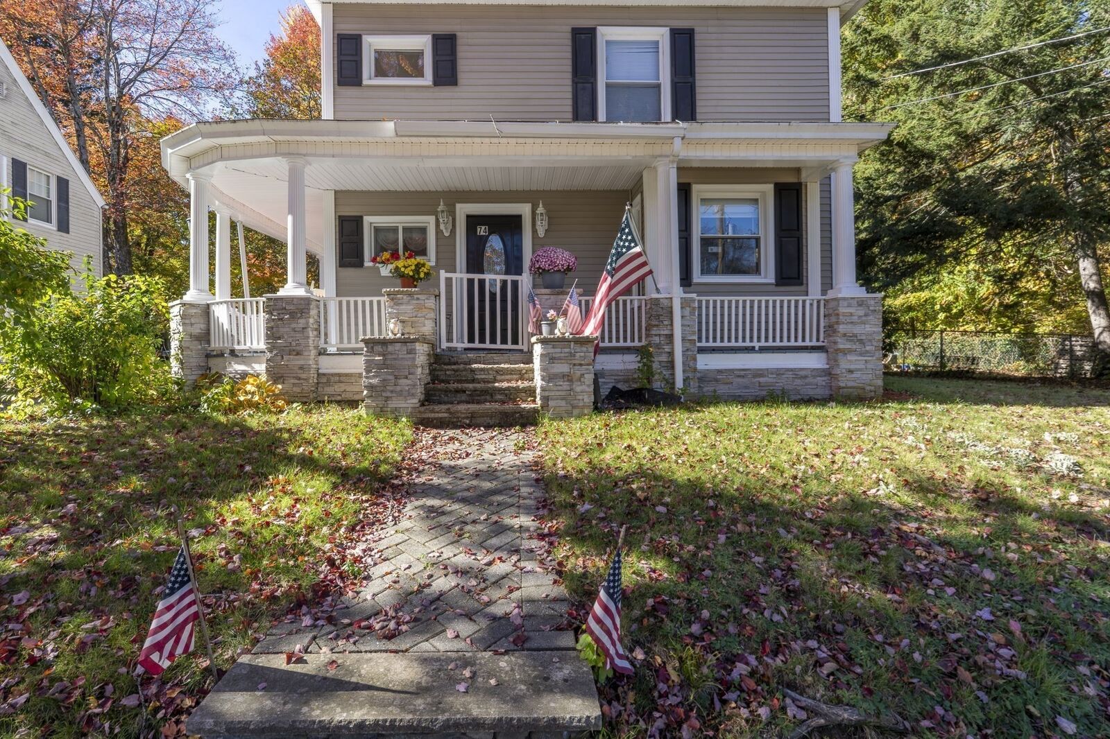 Property Photo:  74 Arlington St  MA 01453 