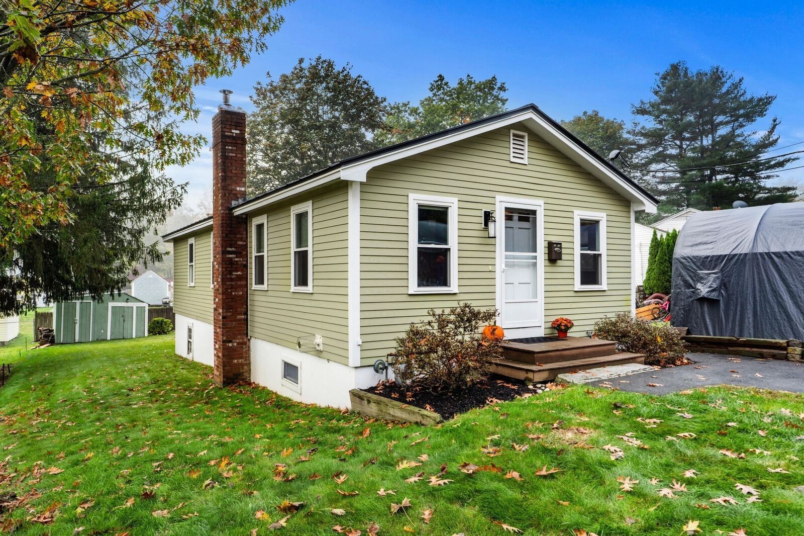 Property Photo: 17 1/2 West Winkley St MA 01913
