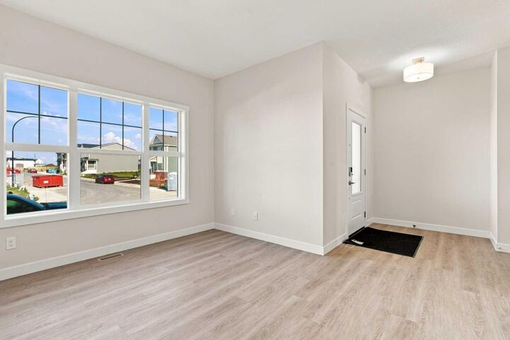 Property Photo:  76 Buffaloberry Manor SE  AB T3M 4A4 