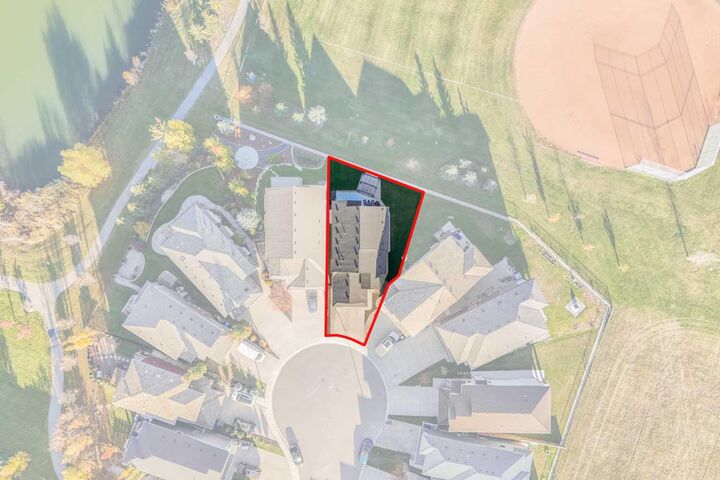 Property Photo:  44 Legacy Cove SE  AB T2X 0Y7 