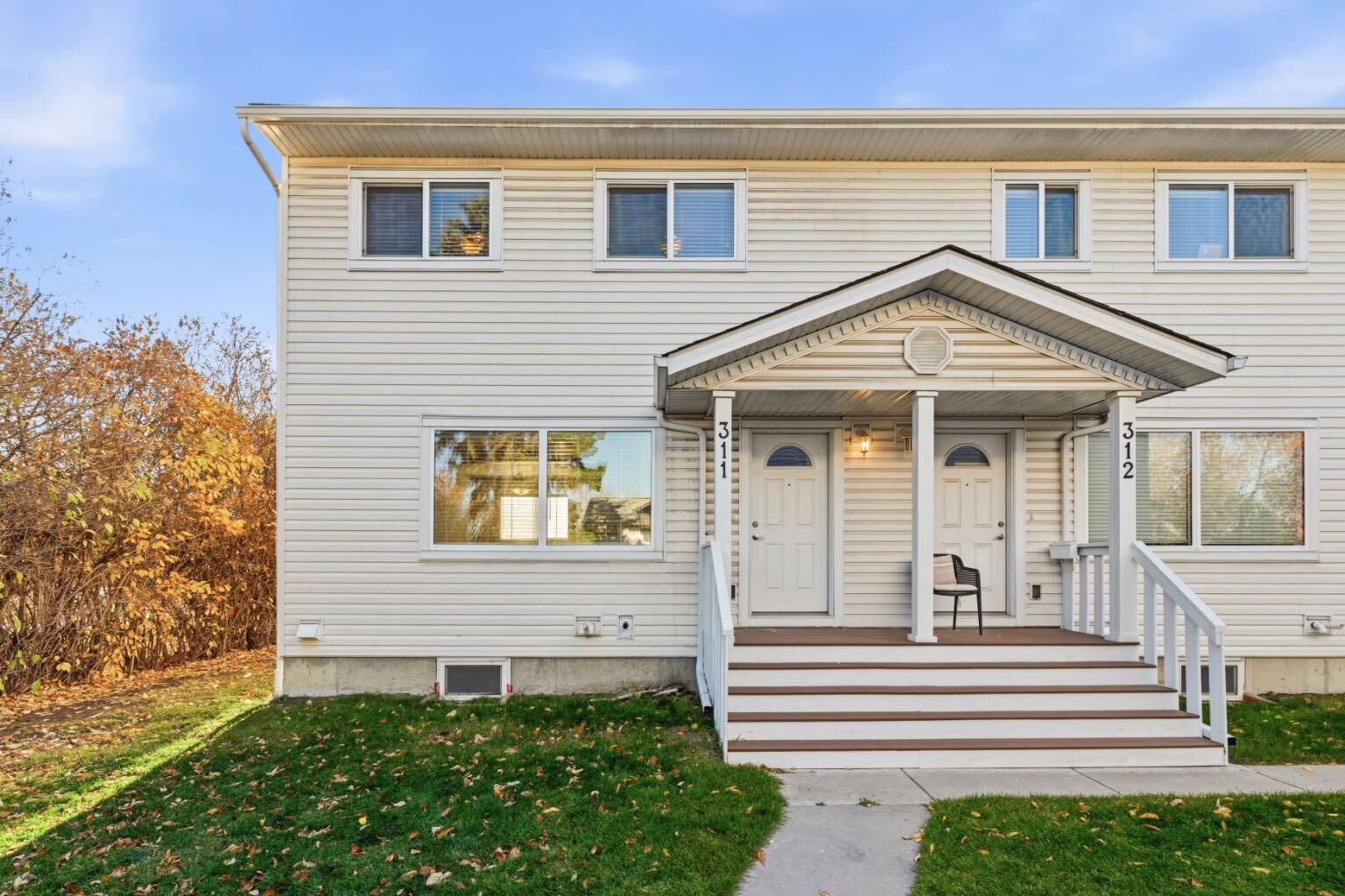 Property Photo:  311 Killarney Glen Court SW  AB T3E 7H4 