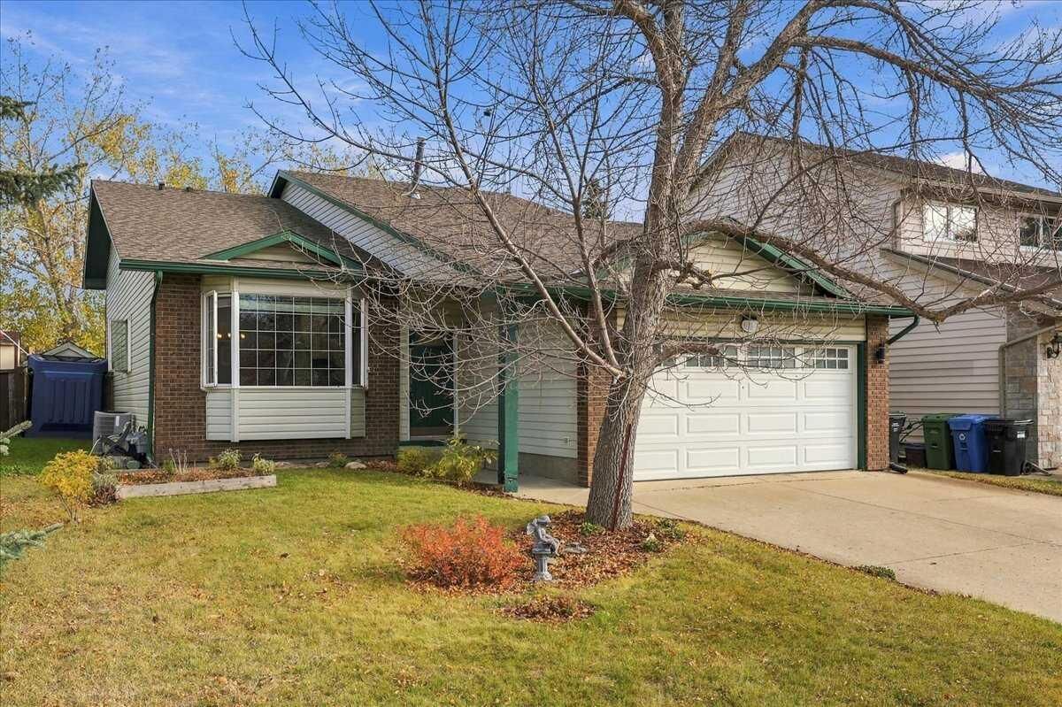 Property Photo:  71 Hawkhill Way NW  AB T3G 3A3 