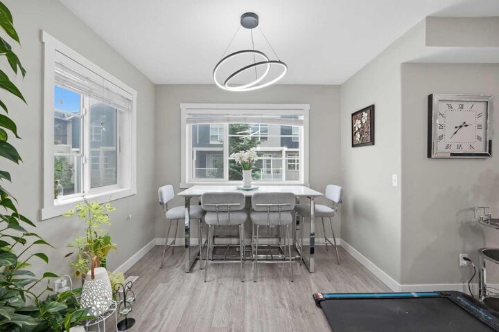 Property Photo:  427 Redstone View NE  AB T3N 1B5 