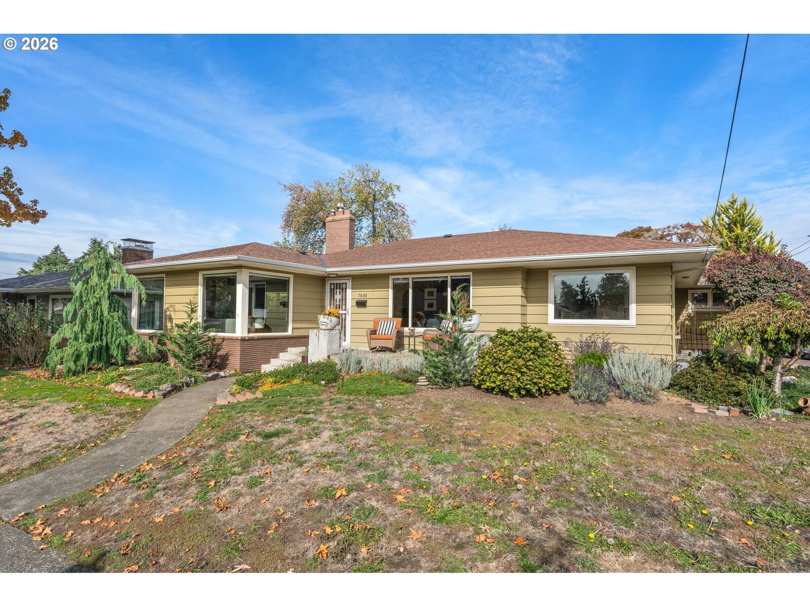 Property Photo:  7655 NE Alameda St  OR 97213 