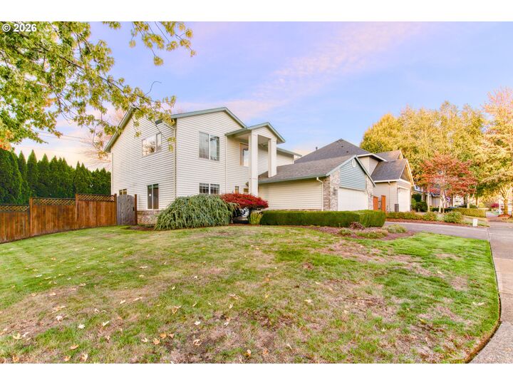 Property Photo:  1315 NE Zachary St  OR 97124 