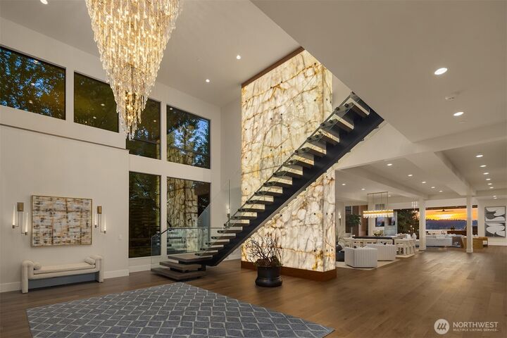 Property Photo:  3263  Evergreen Point Road  WA 98039 