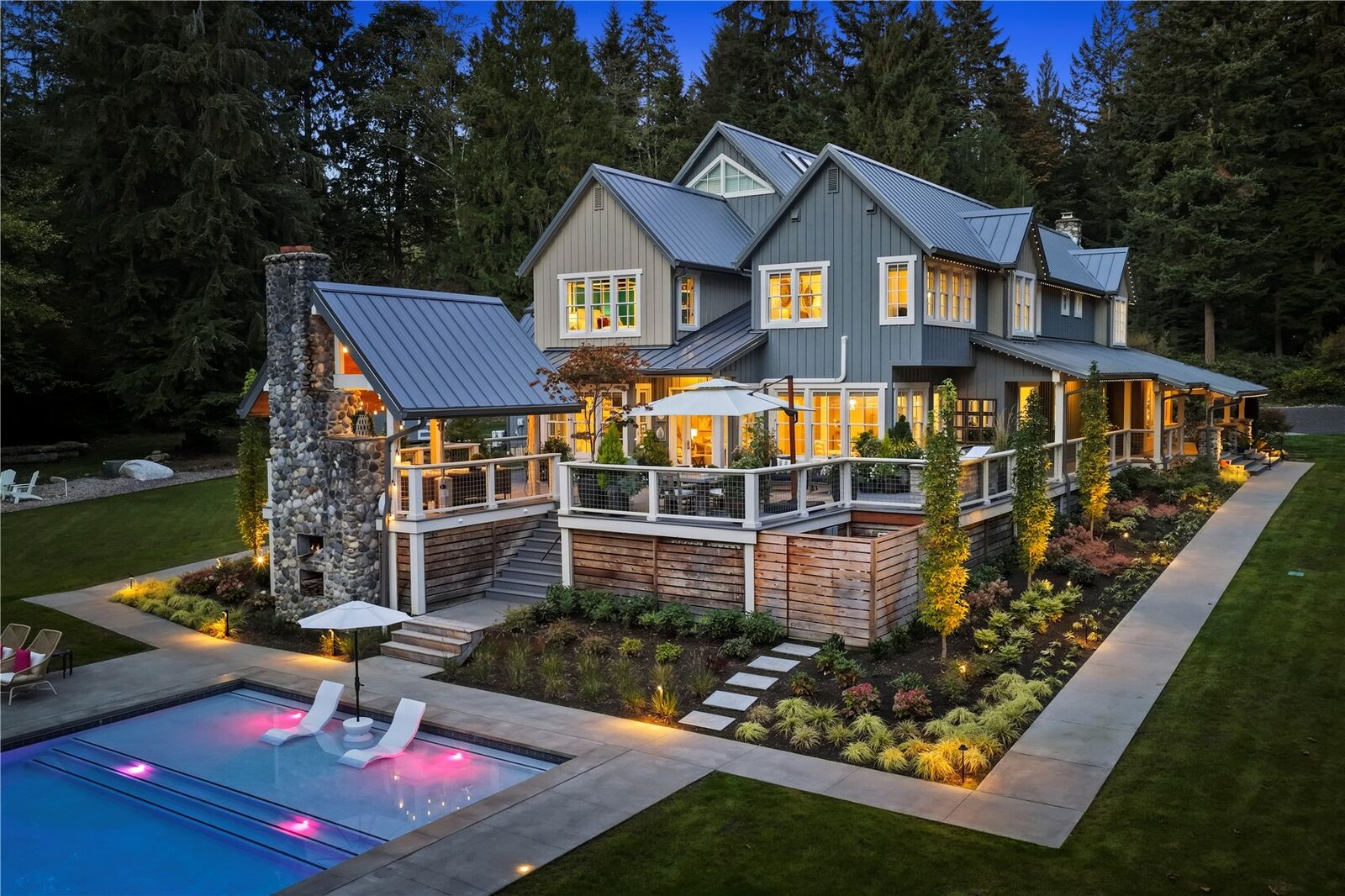 Property Photo: 20313 217th Avenue NE WA 98077