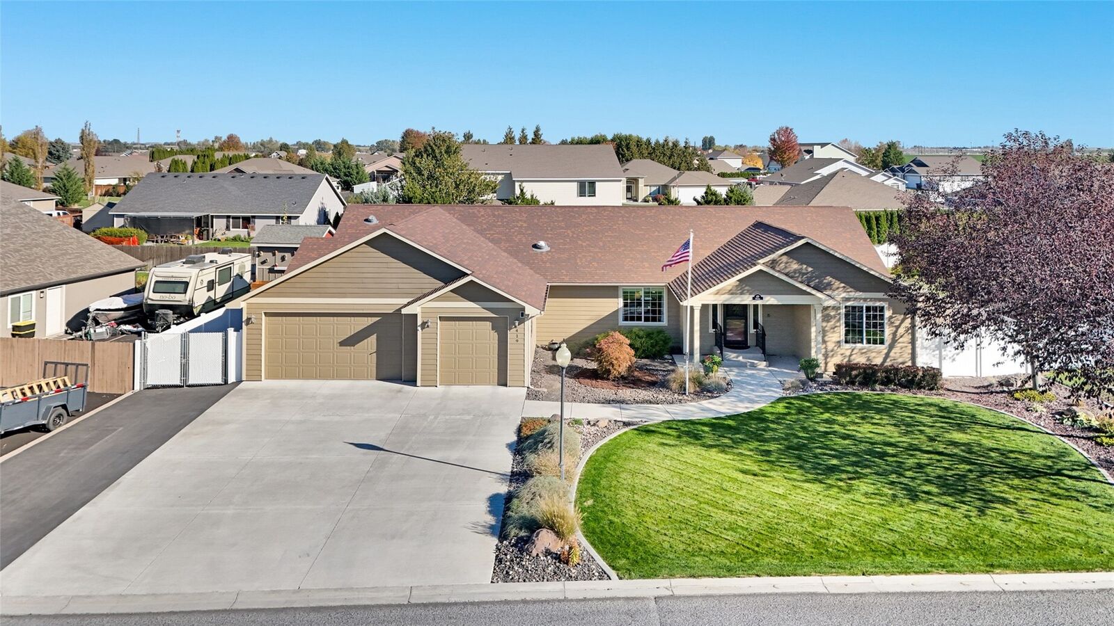 Property Photo:  419  Dandero Street SE  WA 98837 