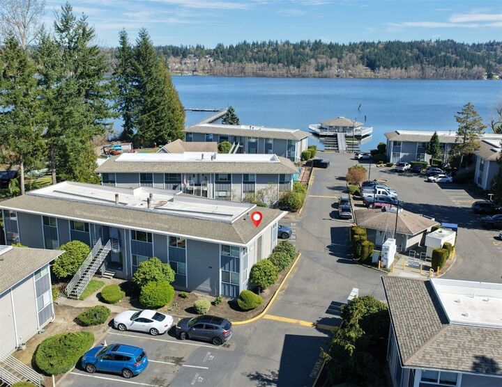 Property Photo:  17404 NE 45th Street 170  WA 98052 