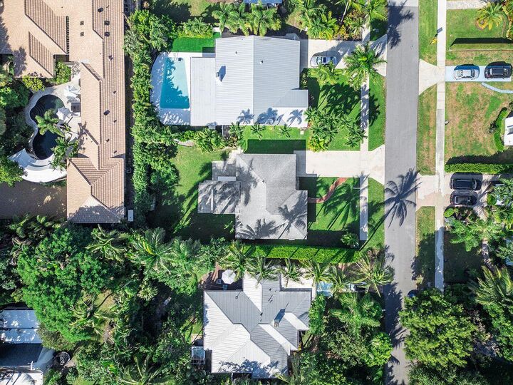 Property Photo:  102 NW 12th Street  FL 33444 