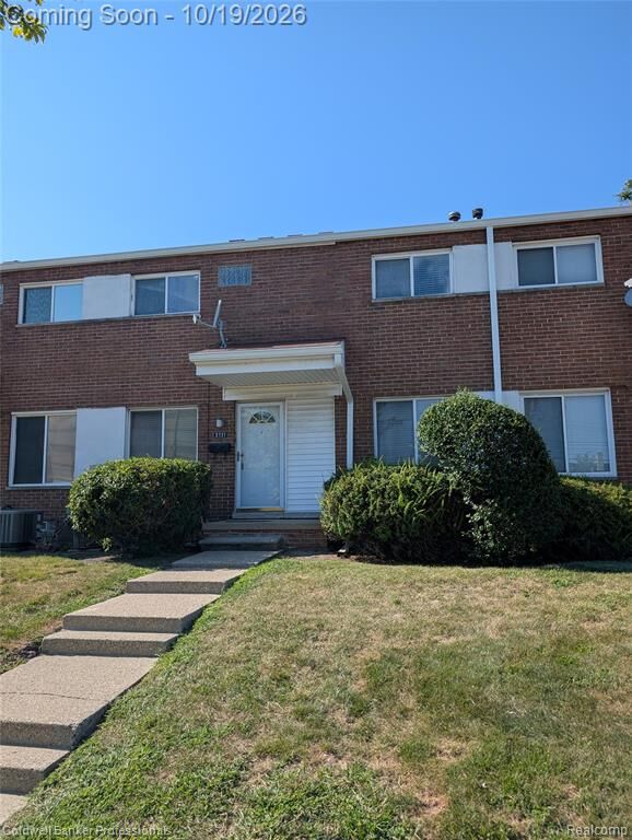 Property Photo: 3131 E Larned Street MI 48207