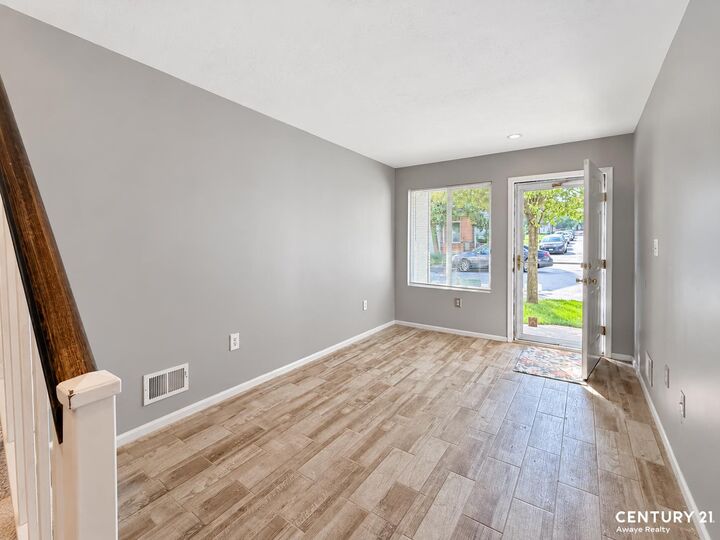 Property Photo: 15 Bianca Court NY 10312