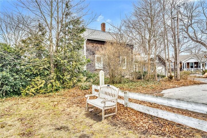 Property Photo:  33 Samoset Avenue  RI 02806 