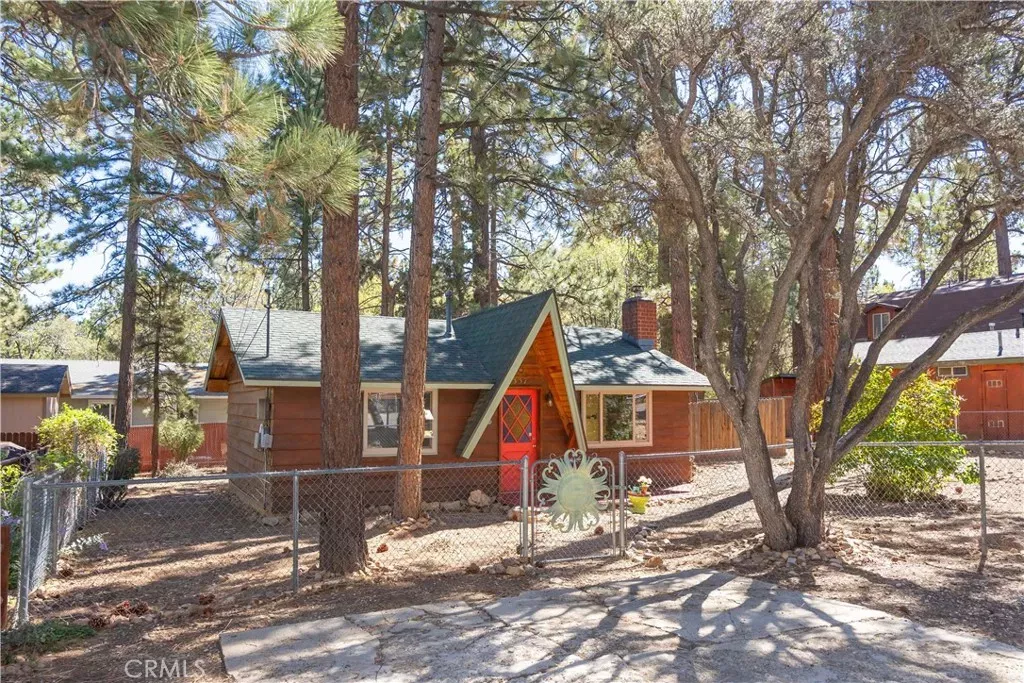 Property Photo: 337 Holmes Lane CA 92386