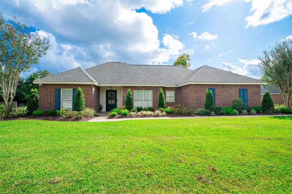Property Photo:  3435 L Ogea Road  LA 70605 