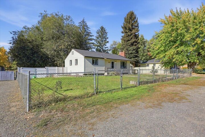 Property Photo: 1101 N Rudolf Rd WA 99206