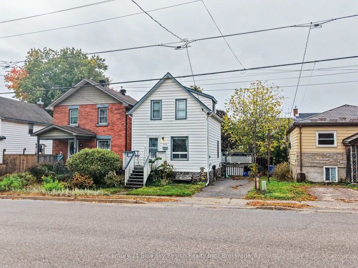 Property Photo: 868 Wyld Street ON P1B 2A4